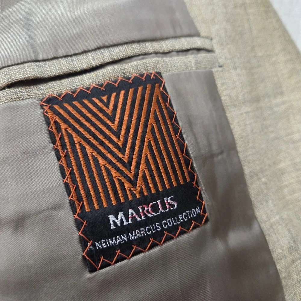 Marcus Neiman Marcus Collection measurements chest